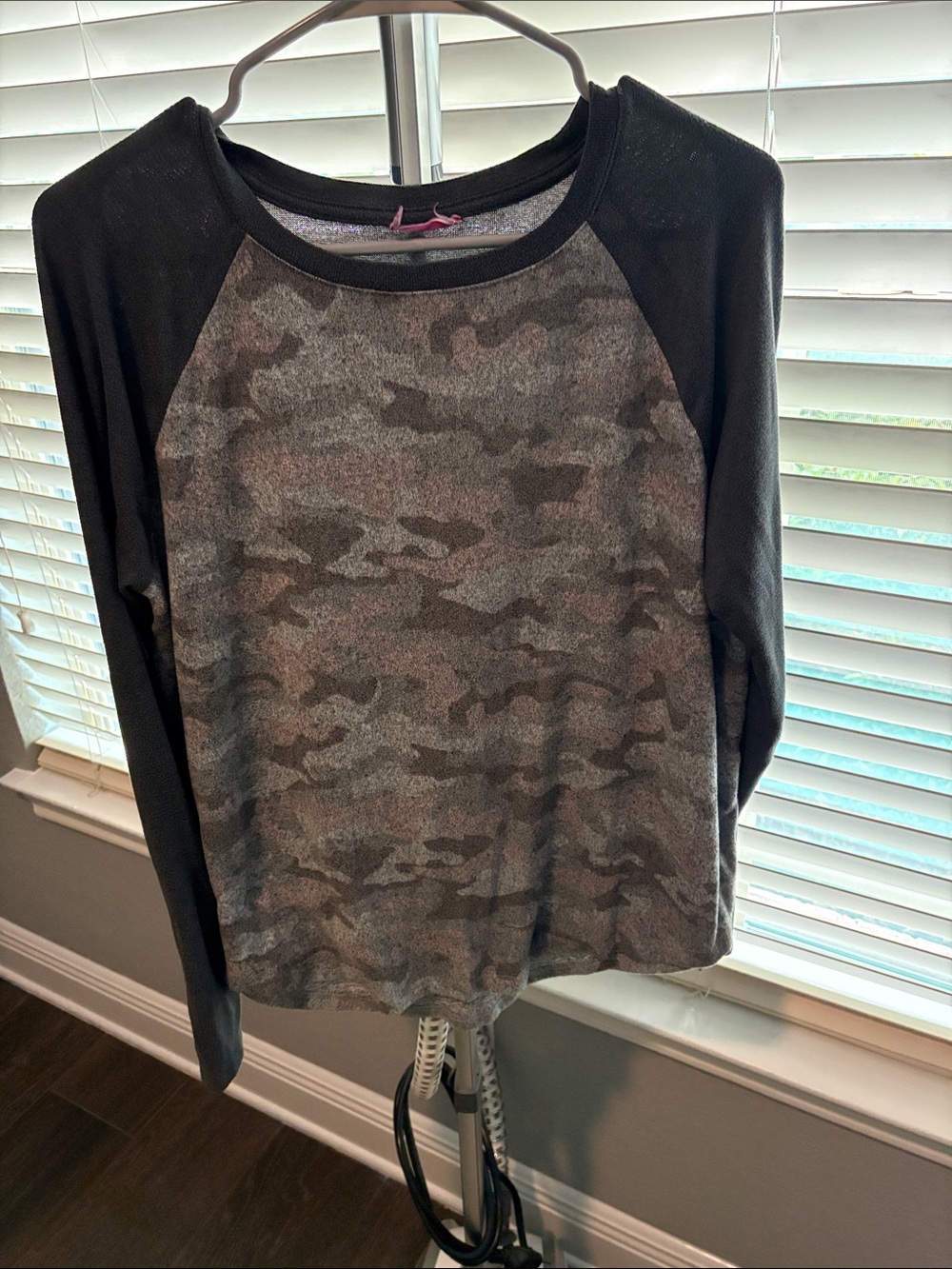 Camo Raglan Long Sleeve Top - Black & Gray